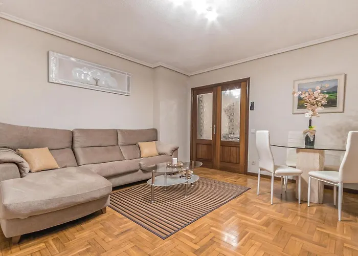 Stunning In With Wifi Apartament