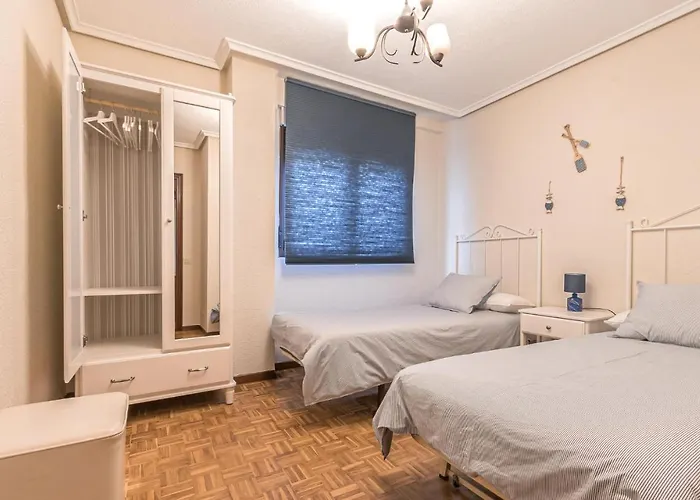 Stunning In With Wifi Apartament